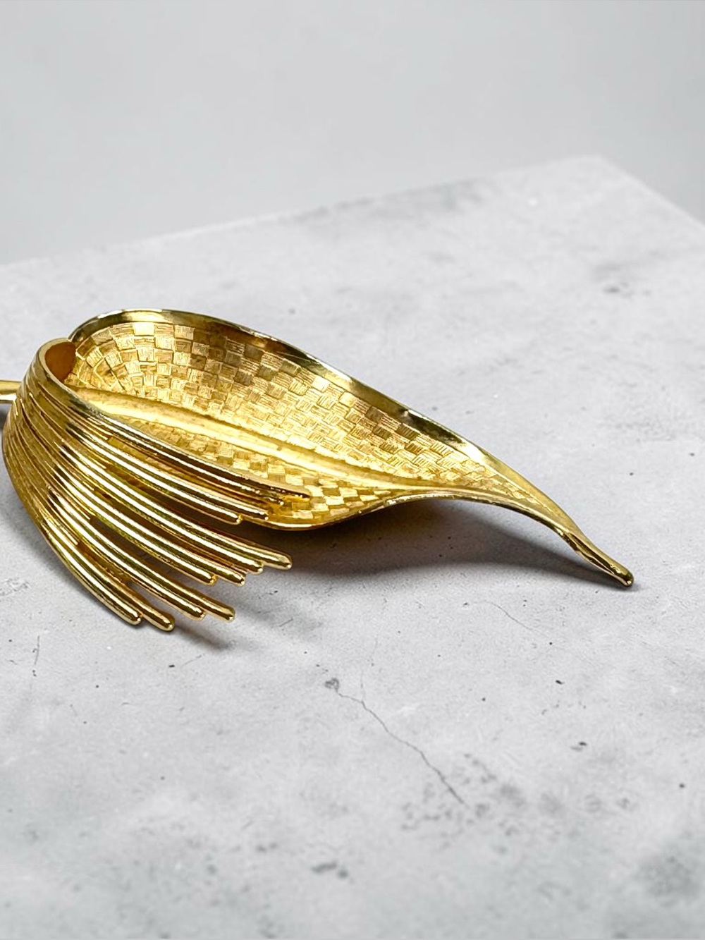 Vintage Coro Gold Leaf Statement Brooch